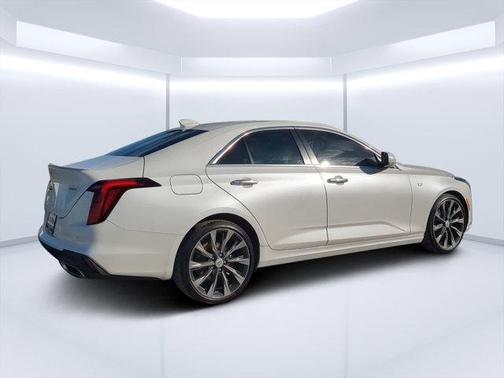 2022 Cadillac CT4 Luxury