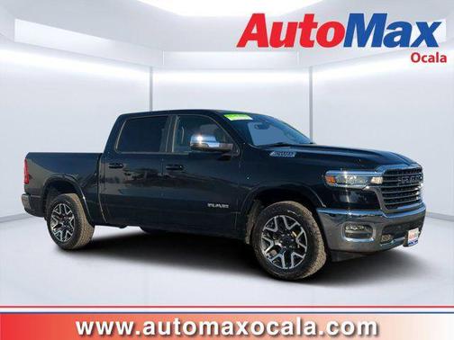 Diamond Black Crystal Pearlcoat 2025 RAM 1500 Laramie