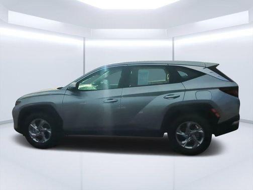 Shimmering Silver 2024 Hyundai TUCSON SE