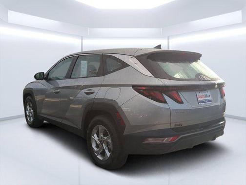 Shimmering Silver 2024 Hyundai TUCSON SE