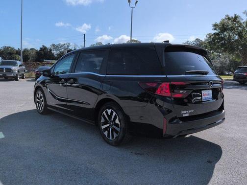 Crystal Black Pearl 2025 Honda Odyssey EX-L