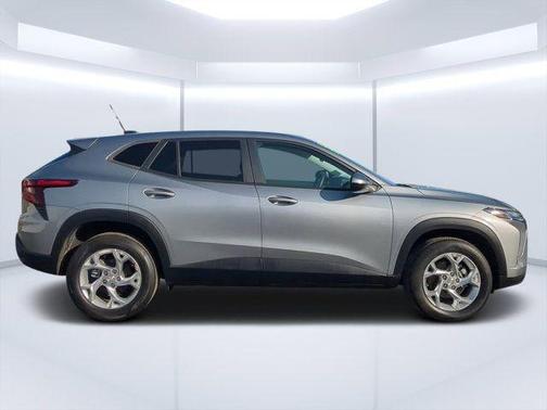 Sterling Gray Metallic 2024 Chevrolet Trax LS