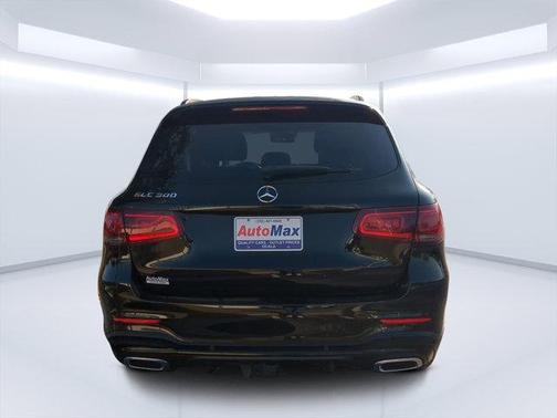 Black 2022 Mercedes-Benz GLC 300 Base