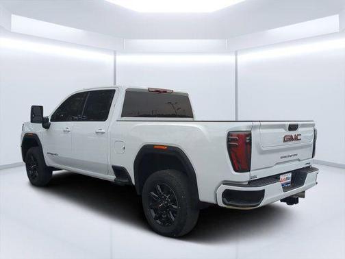 Summit White 2025 GMC Sierra 2500 AT4