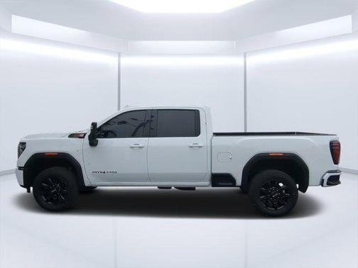 Summit White 2025 GMC Sierra 2500 AT4
