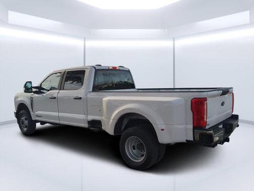 OXFORD WHITE 2024 Ford F-350 XL