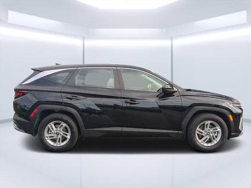 Phantom Black 2025 Hyundai TUCSON SE