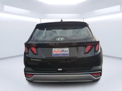 Phantom Black 2025 Hyundai TUCSON SE