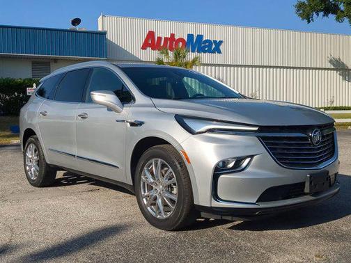2022 Buick Enclave Essence