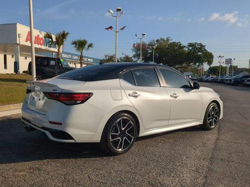 Aspen White Tricoat/Super Black 2025 Nissan Sentra SR
