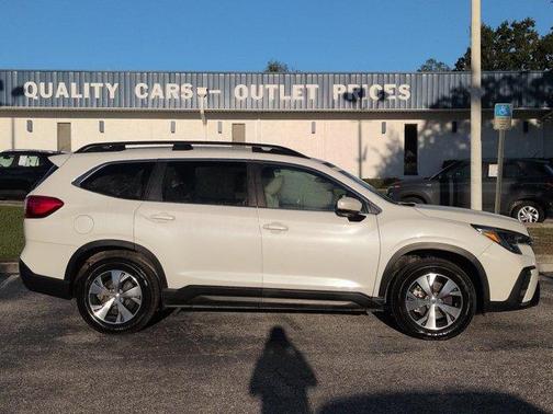 Crystal White Pearl 2025 Subaru Ascent Premium