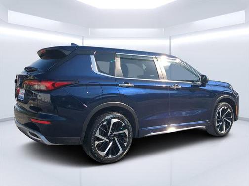 Cosmic Blue Metallic 2023 Mitsubishi Outlander SE 2.5 S-AWC