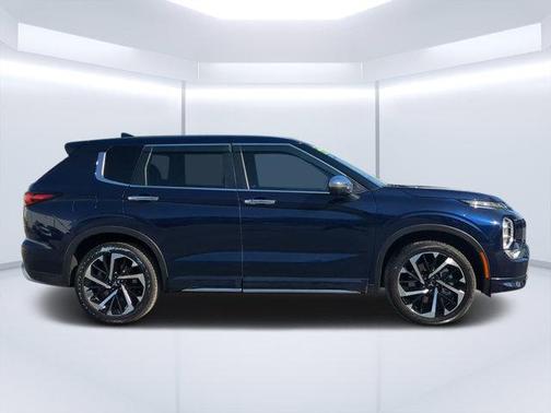 Cosmic Blue Metallic 2023 Mitsubishi Outlander SE 2.5 S-AWC