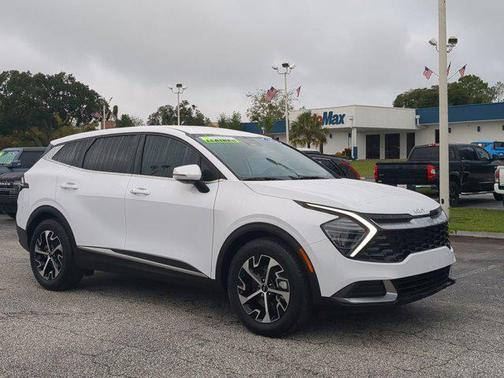 2025 Kia Sportage EX