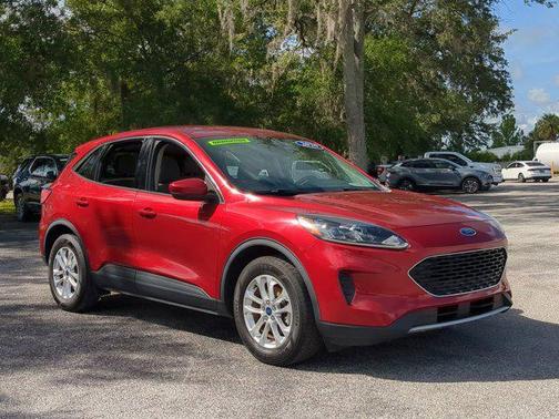2020 Ford Escape SE