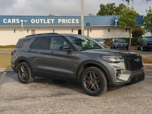 CARBONIZED GRAY METALLIC 2025 Ford Explorer ST-Line