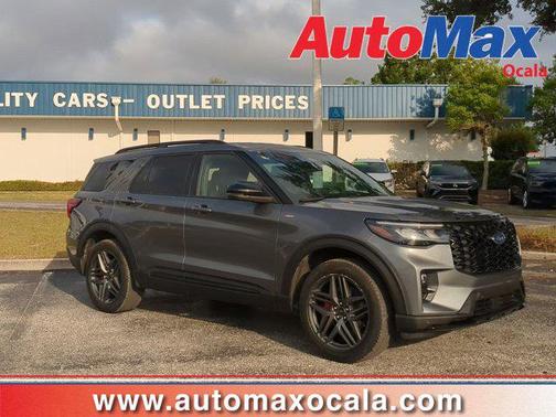 CARBONIZED GRAY METALLIC 2025 Ford Explorer ST-Line