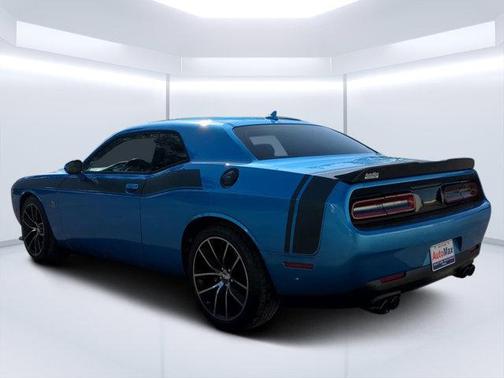 B5 Blue Pearlcoat 2016 Dodge Challenger R/T Scat Pack