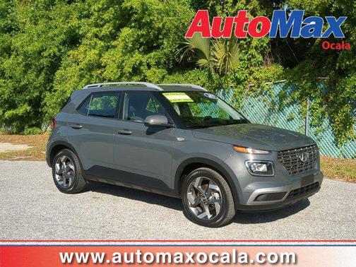 2025 Hyundai VENUE SEL