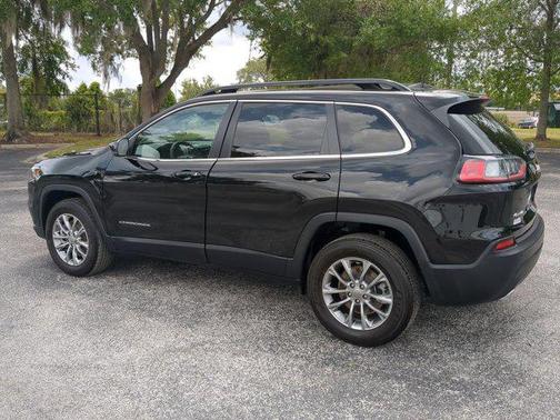 2022 Jeep Cherokee Latitude Lux