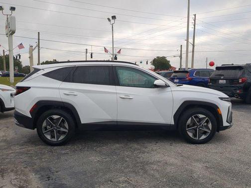 2025 Hyundai TUCSON SEL