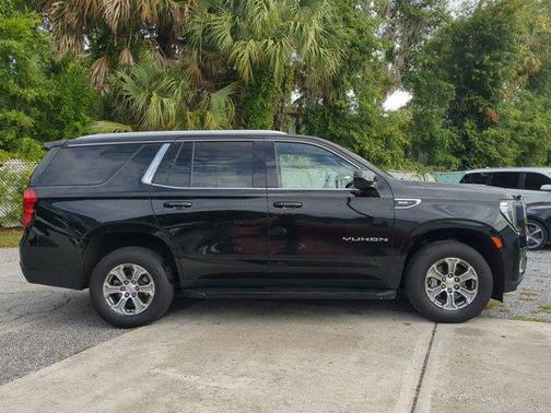 2022 GMC Yukon SLE