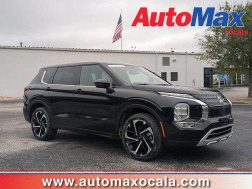 2024 Mitsubishi Outlander SE Black Edition w/Pano Roof