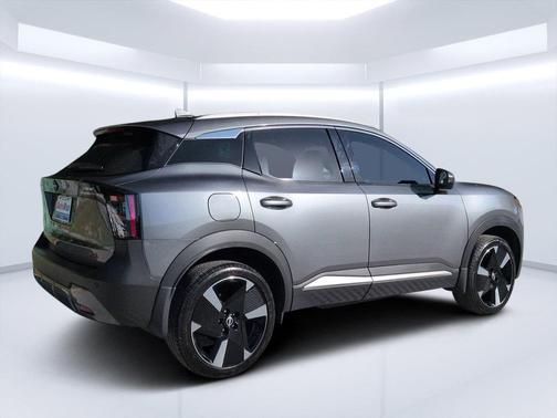 Gun Metallic 2025 Nissan Kicks SR