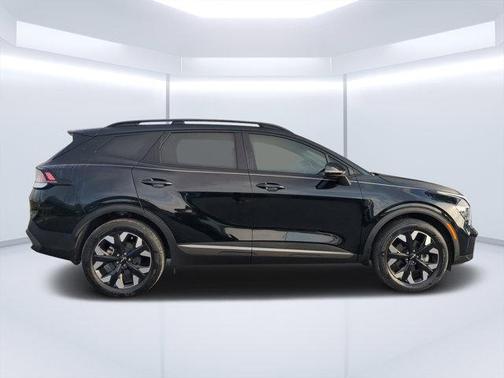 Ebony Black 2024 Kia Sportage X-Line