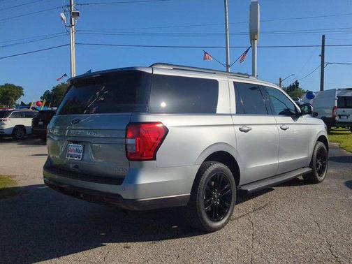 2022 Ford Expedition Max XLT