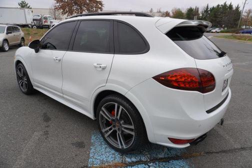 2013 Porsche Cayenne GTS