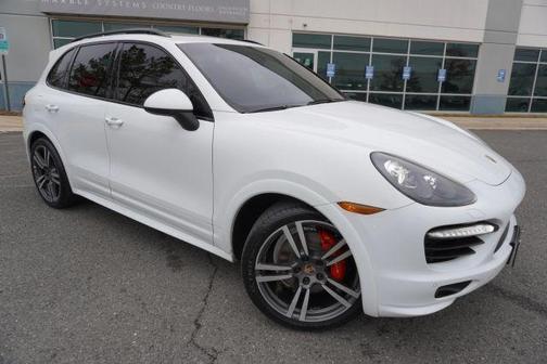 2013 Porsche Cayenne GTS