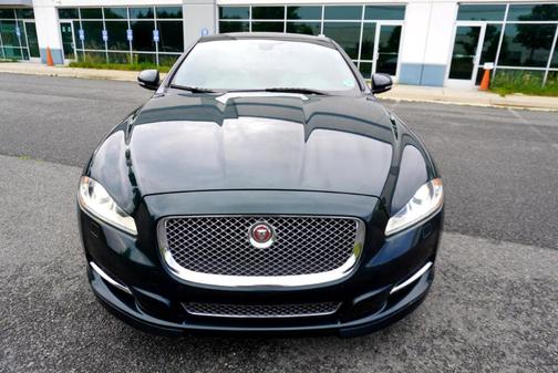 2015 Jaguar XJ Base
