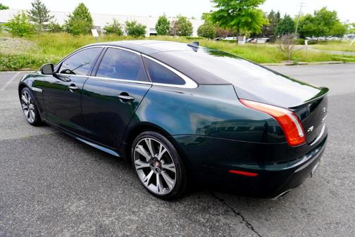 2015 Jaguar XJ Base
