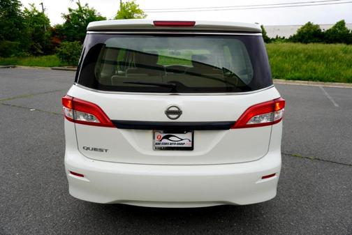 2015 Nissan Quest S