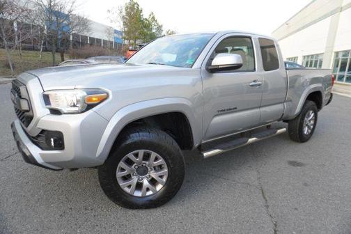 2016 Toyota Tacoma SR