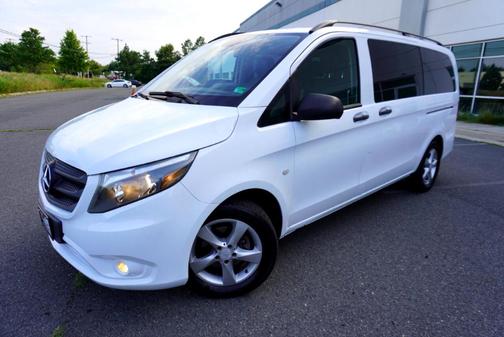 2016 Mercedes-Benz Metris Base