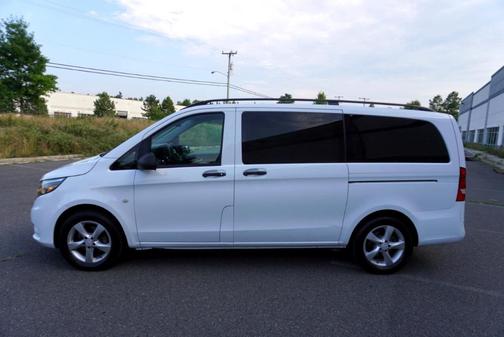 2016 Mercedes-Benz Metris Base