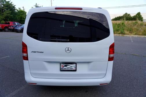2016 Mercedes-Benz Metris Base
