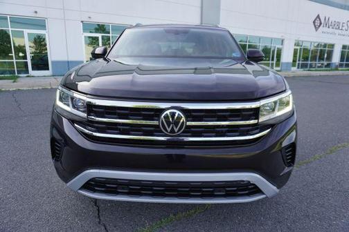 Deep Black Pearl Effect 2021 Volkswagen Atlas Cross Sport 3.6L V6 SE w/Technology