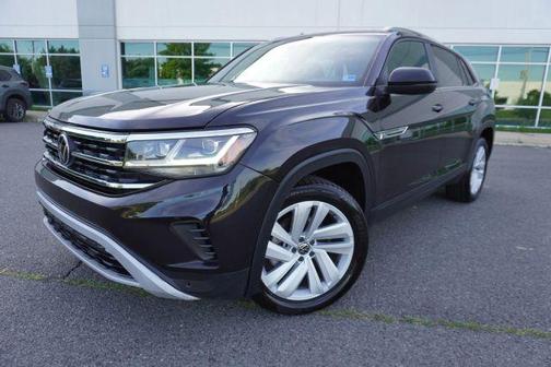 Deep Black Pearl Effect 2021 Volkswagen Atlas Cross Sport 3.6L V6 SE w/Technology