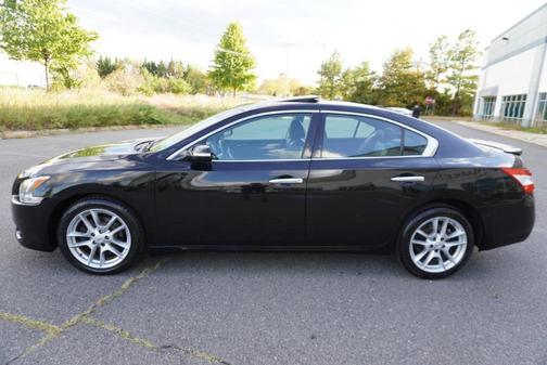 2010 Nissan Maxima SV
