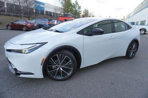 2025 Toyota Prius XLE