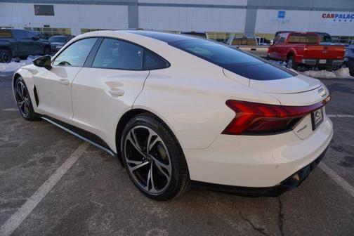 2022 Audi e-tron GT Premium Plus