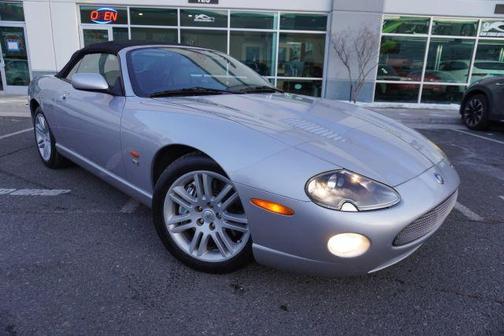 2006 Jaguar XKR 