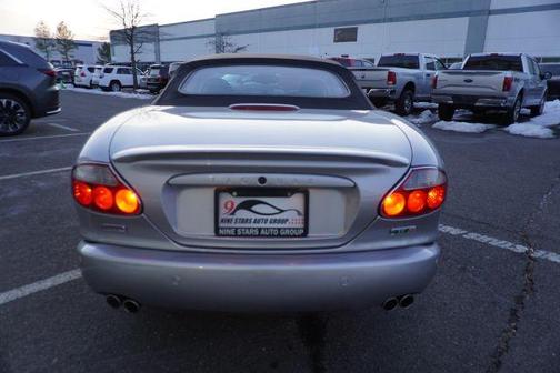 2006 Jaguar XKR 