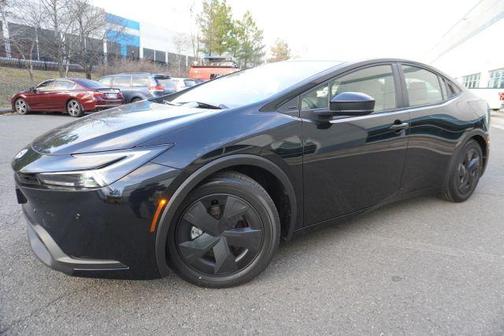 2025 Toyota Prius LE