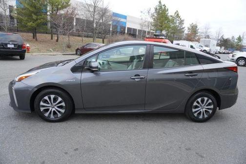 2019 Toyota Prius LE