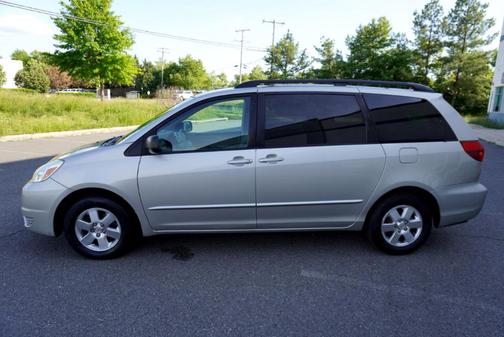 2005 Toyota Sienna LE