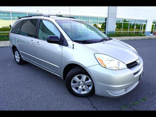 2005 Toyota Sienna LE